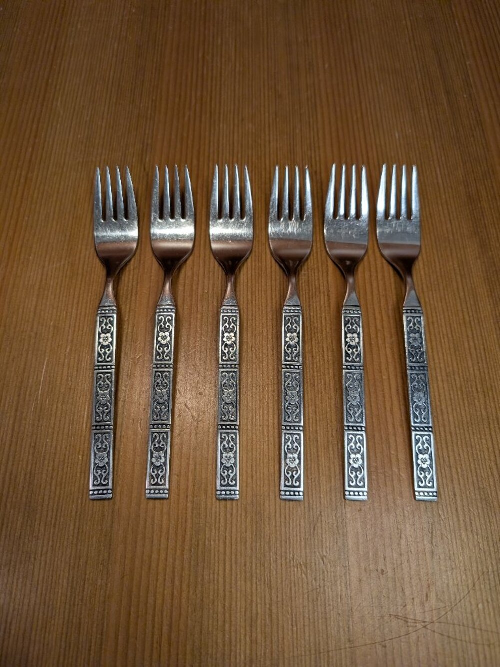 Lot of 6 Oneida Community ISABELLA Stainless Steel 6.75" Salad Fork Set - VGUC